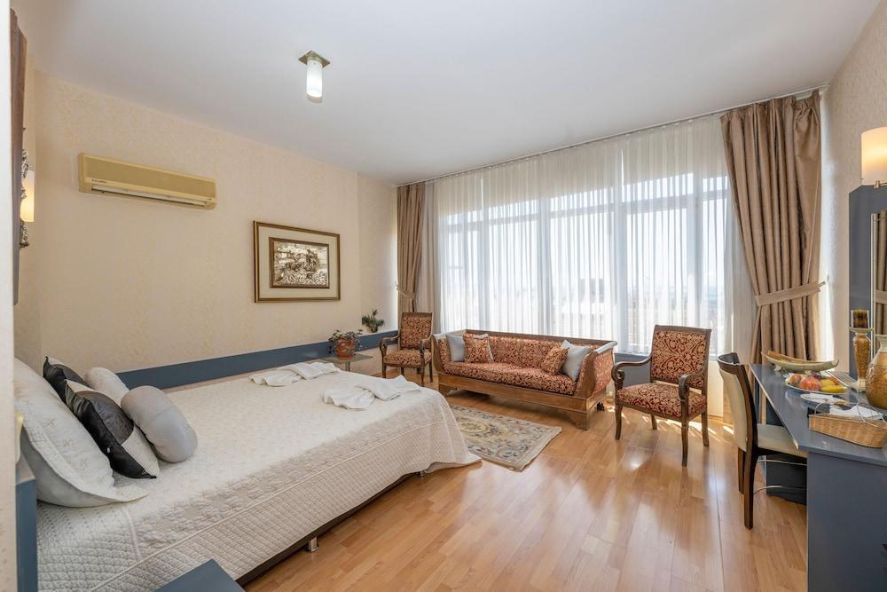 Grand Ons Hotel Room Type - Standard Double Room