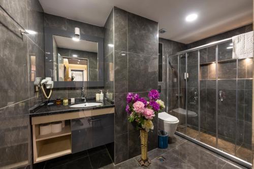 Grand Ons Hotel Room Type - Standard Triple Room