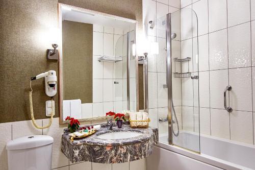 Gunes Hotel Merter Room Type - Deluxe Double or Twin Room