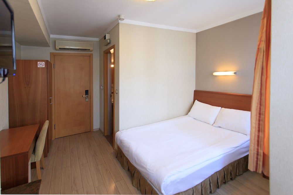 Hotel Inter Istanbul - Tap to explore photos