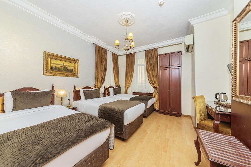 Hotel Ipek Palas Room Type - Deluxe Triple Room Hotel Ipek Palas Room Type - Deluxe Triple Room