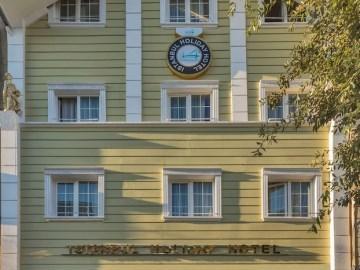 Istanbul Holiday Hotel - Tap to explore photos
