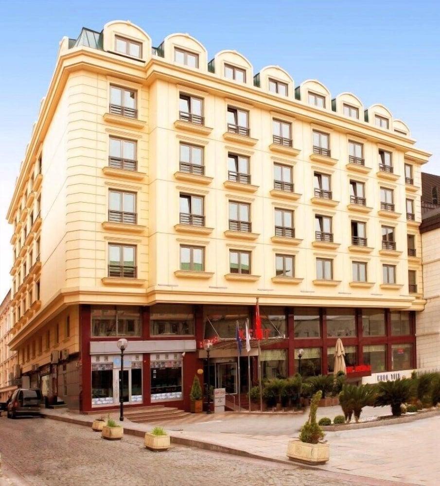 Kent Hotel Istanbul - Tap to explore photos