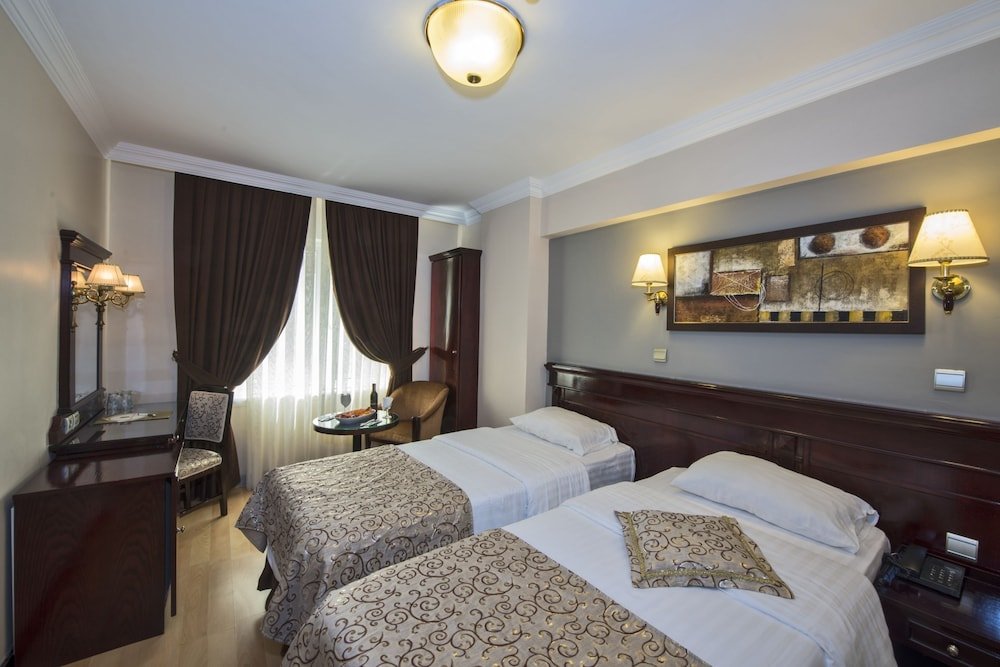 Laleli Gonen Hotel Room Type - Triple Room Laleli Gonen Hotel Room Type - Triple Room