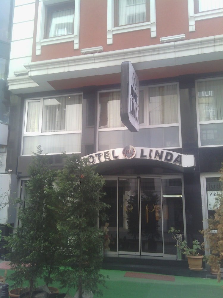 Hotel Linda - Tap to explore photos