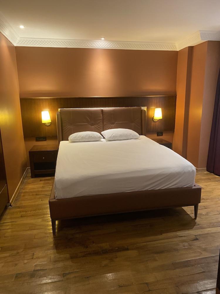 مانجانا كوناك