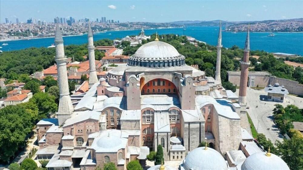 Martinenz Hotel - Tap to explore photos