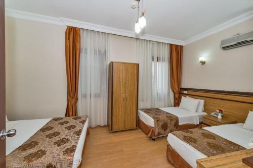 May Hotel Room Type - Standard Triple Room