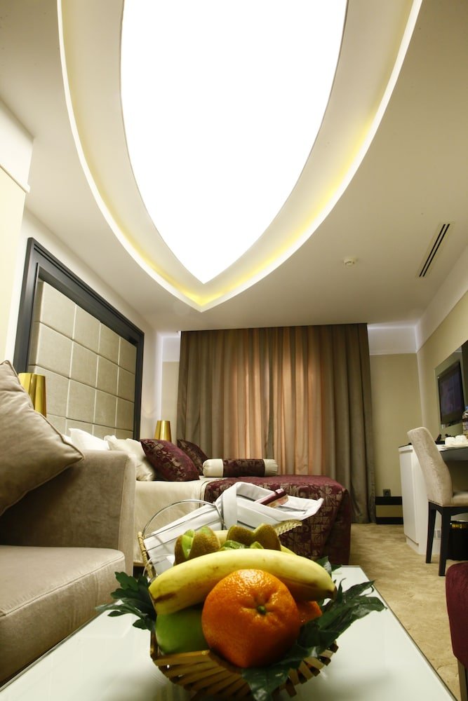 Mirilayon Hotel Room Type - Deluxe Suite Mirilayon Hotel Room Type - Deluxe Suite