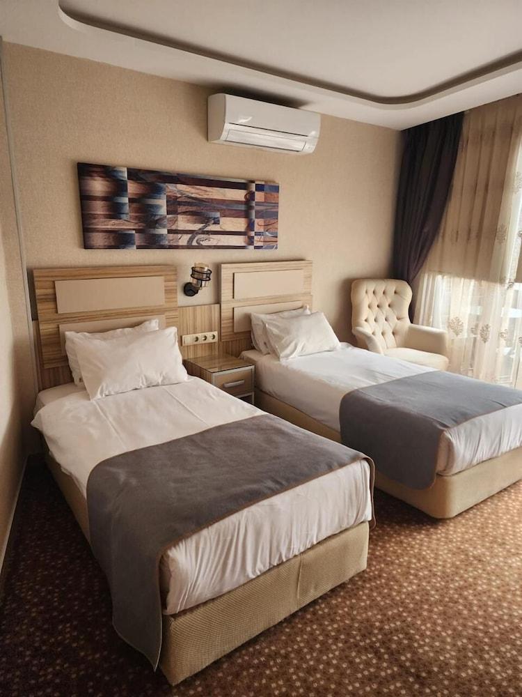 Hotel Nanda Room Type - Standard Twin Room