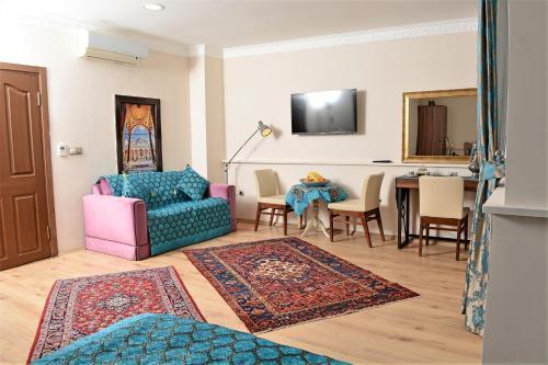 Sphendon Hotel Room Type - Family Room Sphendon Hotel Room Type - Family Room