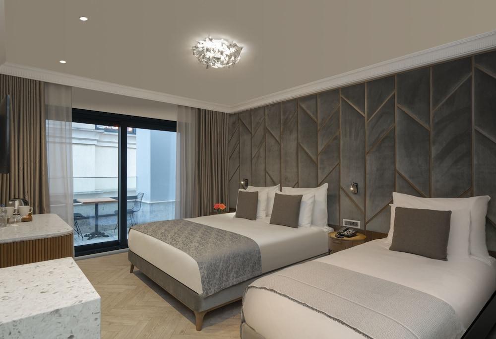 Hotel Nena Room Type - Triple Room