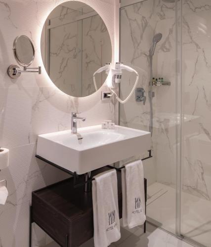 Hotel Nena Room Type - Triple Room with Balcony Hotel Nena Room Type - Triple Room with Balcony