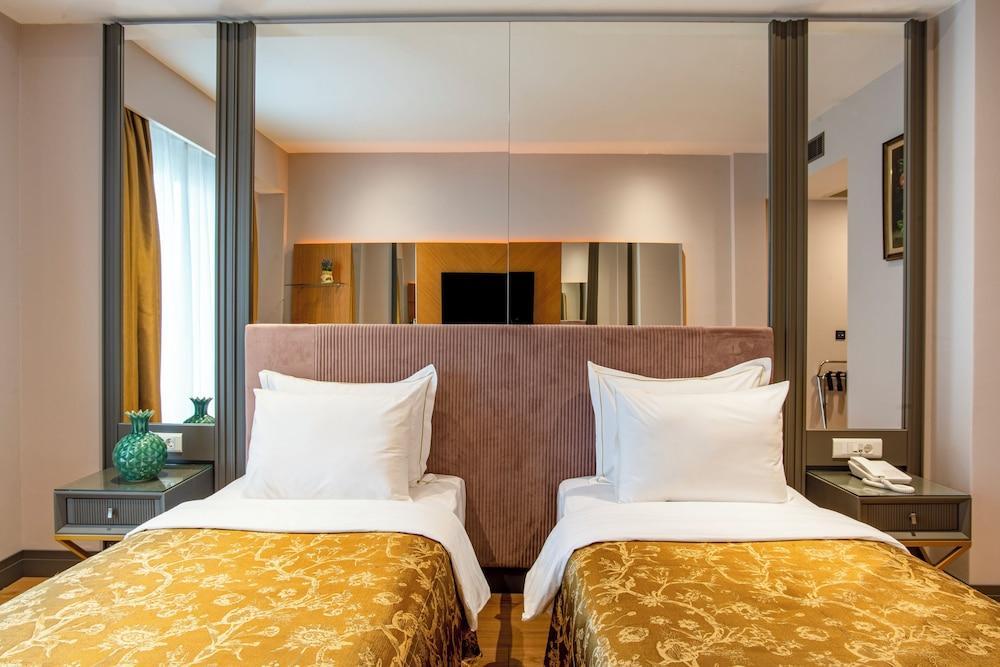 Oran Hotel Room Type - Standard Double or Twin Room