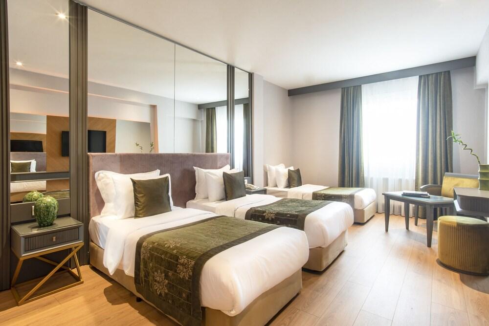 Oran Hotel Room Type - Triple Room