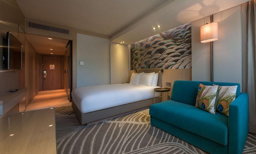 DoubleTree by Hilton Hotel Istanbul - Sirkeci Room Type - TWO BEDROOM FAMILY ROOM DoubleTree by Hilton Hotel Istanbul - Sirkeci Room Type - TWO BEDROOM FAMILY ROOM