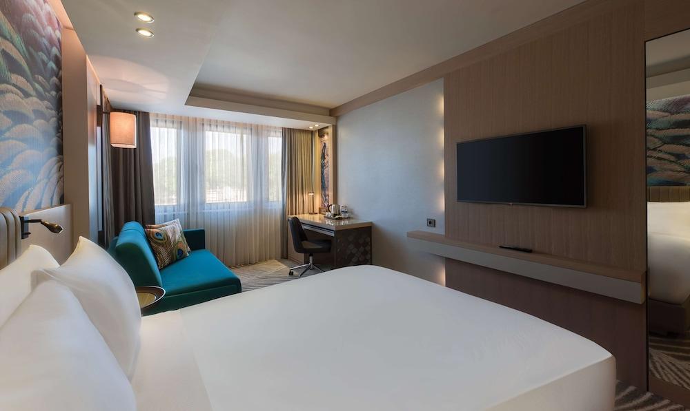 DoubleTree by Hilton Hotel Istanbul - Sirkeci Room Type - KING DELUXE ROOM