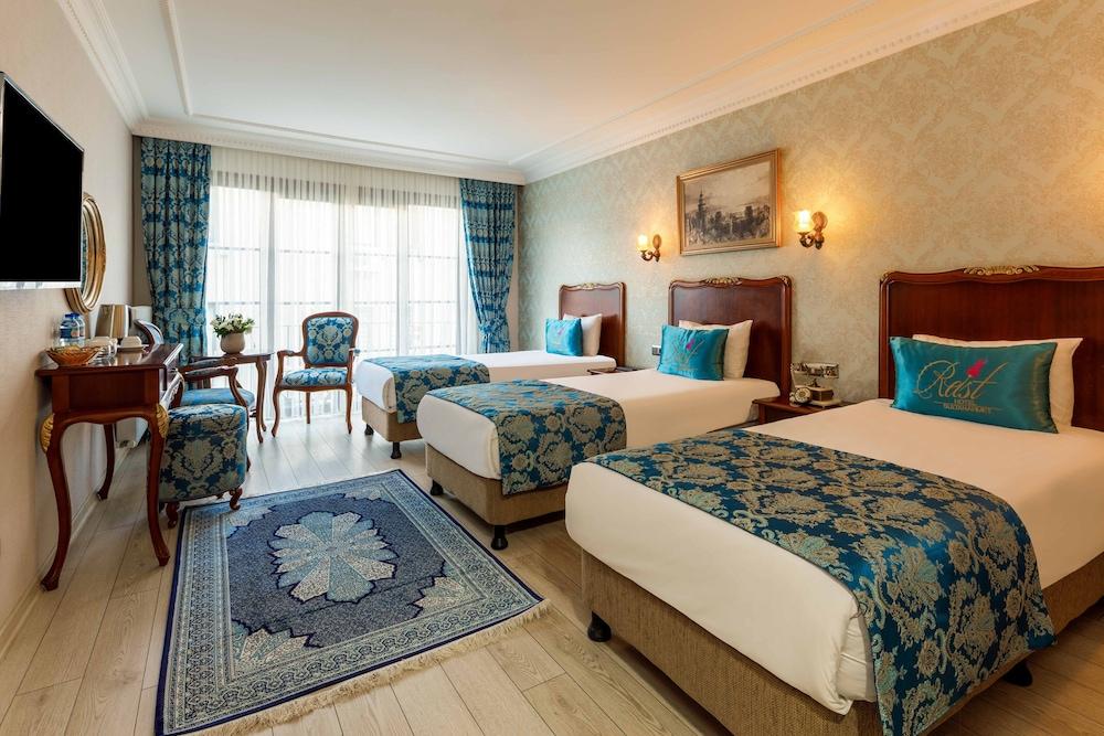 Rast Hotel Sultanahmet Room Type - Deluxe Triple Room, Balcony Rast Hotel Sultanahmet Room Type - Deluxe Triple Room, Balcony