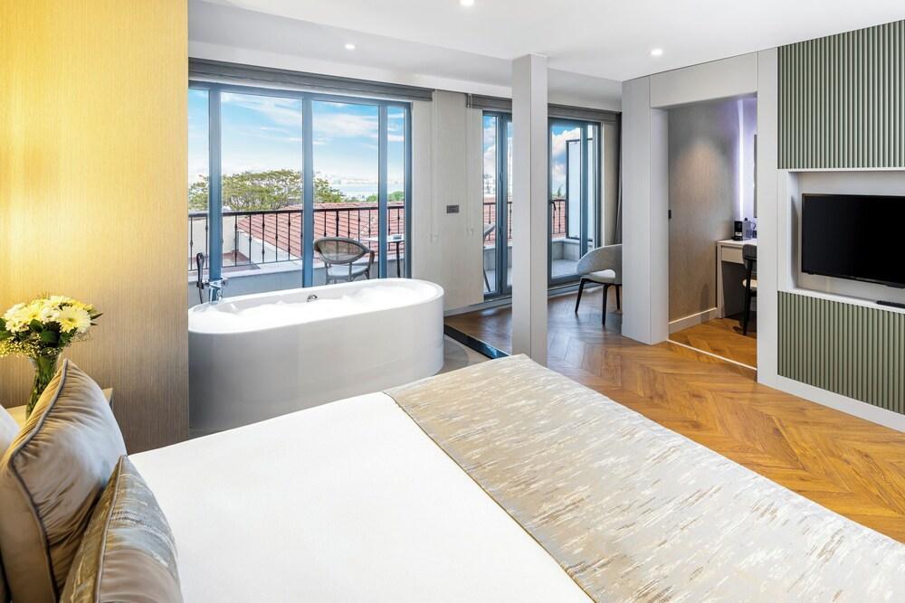 Rast Hotel Sultanahmet Room Type - Exclusive Suite, Bathtub
