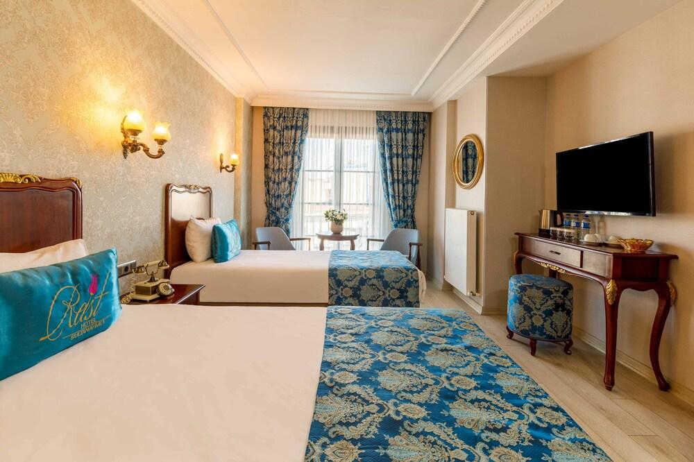 Rast Hotel Sultanahmet Room Type - Family Room, Balcony