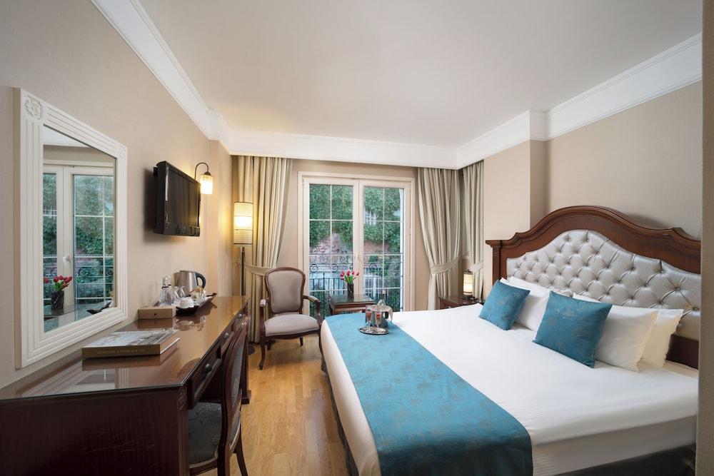 Recital Hotel Room Type - Standard Double Room