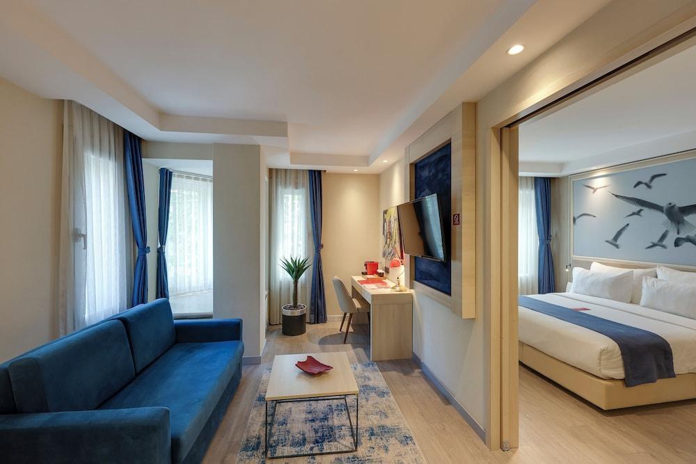 Ramada by Wyndham Istanbul Old City Room Type - Junior Suite, 1 Double Bed with Sofa bed Ramada by Wyndham Istanbul Old City Room Type - Junior Suite, 1 Double Bed with Sofa bed