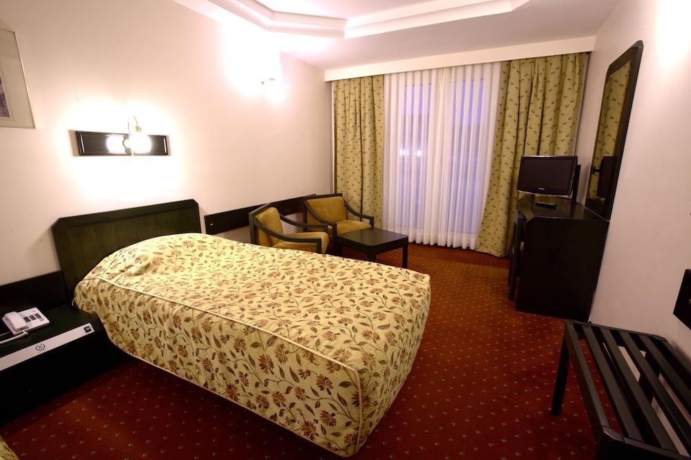 Istanbul Royal Hotel Room Type - Disabled Room