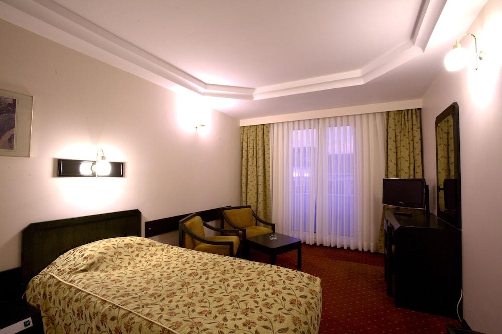 Istanbul Royal Hotel Room Type - Economic Twin Room