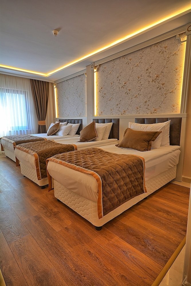 Samir Deluxe Hotel Room Type - Deluxe Triple Room Samir Deluxe Hotel Room Type - Deluxe Triple Room