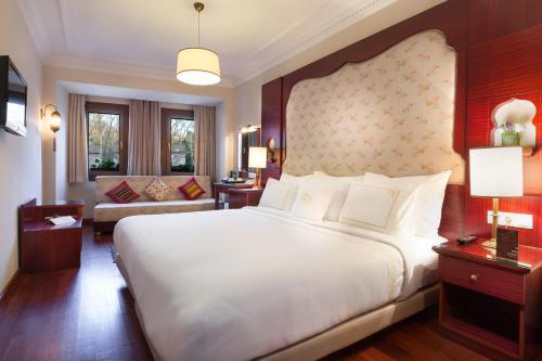 Sirkeci Mansion Room Type - Standard Triple Room