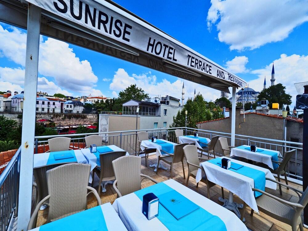 The Sunrise Hotel Room Type - Triple Room