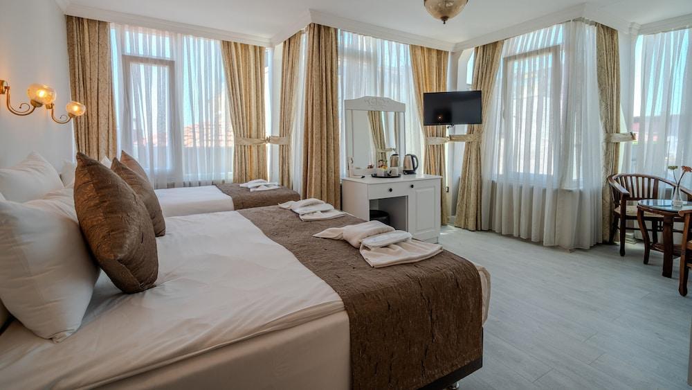 Sultanahmet Cesme Hotel - Tap to explore photos