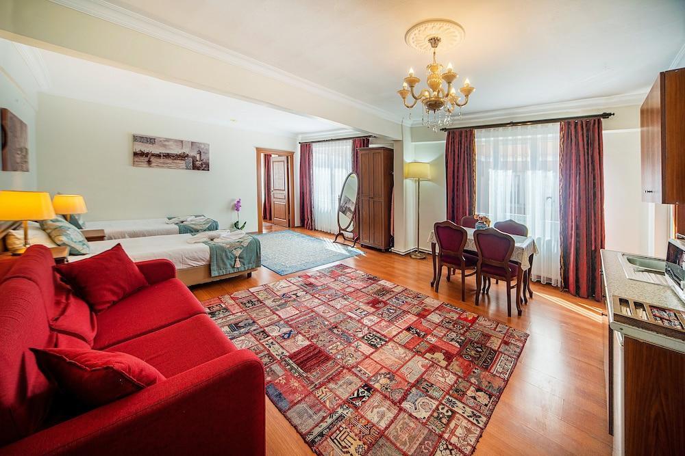 Sultan House Room Type - Deluxe Family Suite