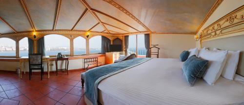 Sultanahmet Palace Hotel Room Type - Junior Suite with Sea View Sultanahmet Palace Hotel Room Type - Junior Suite with Sea View