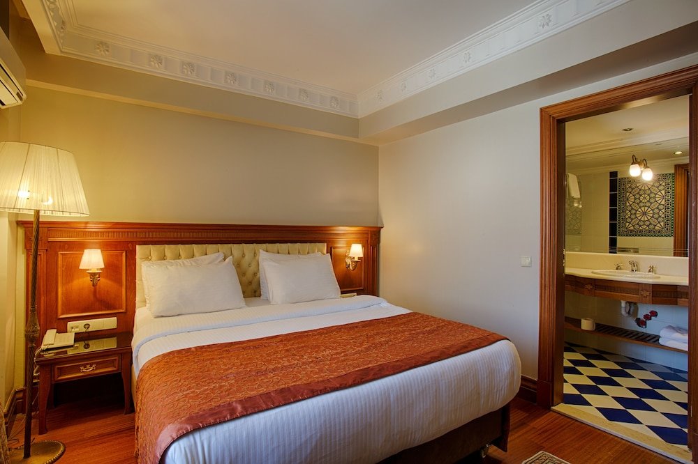 Sumengen Hotel Room Type - Economy Double or Twin Room