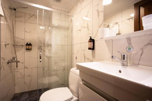 Tashkonak Hotel Room Type - Economy Double or Twin Room - Ground Floor Tashkonak Hotel Room Type - Economy Double or Twin Room - Ground Floor