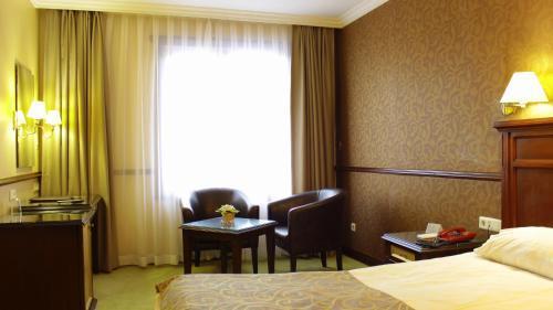 Topkapi Inter Istanbul Hotel Room Type - Family Room (4 Adults)