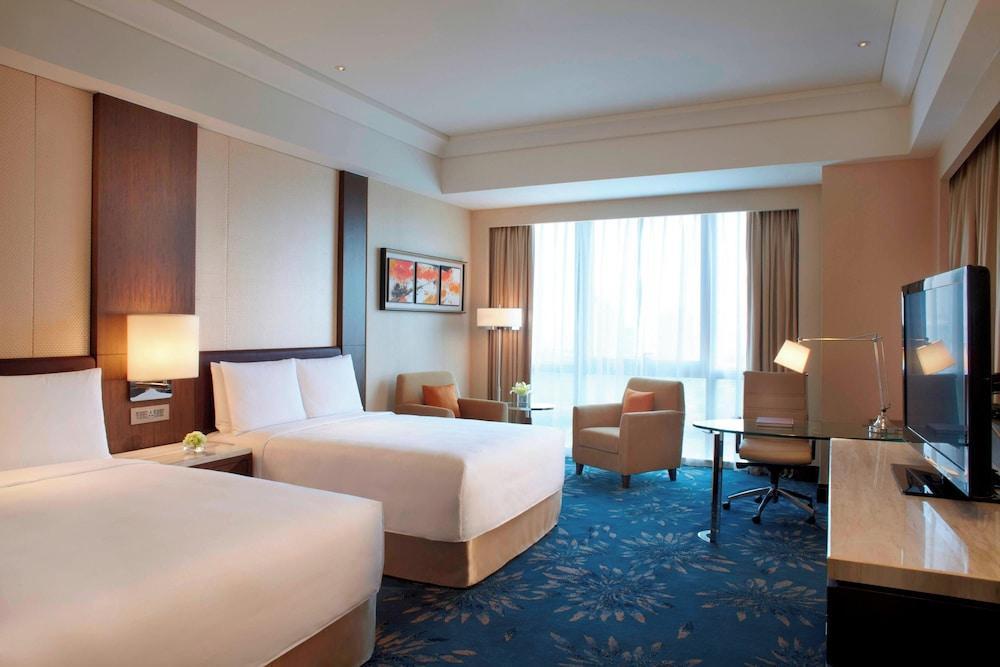 Shanghai Marriott Hotel Pudong East Room Type - Deluxe Room, 2 Double Beds