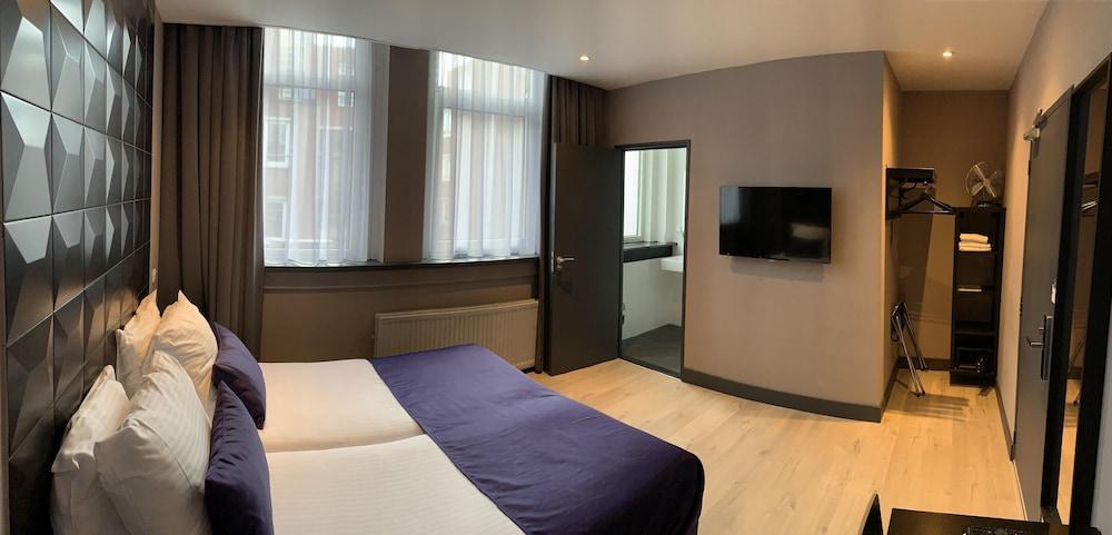 Hotel De Looier - Tap to explore photos