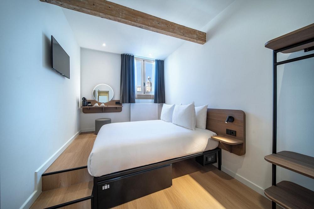 Hotel Nes Amsterdam Room Type - Superior Double Canal View