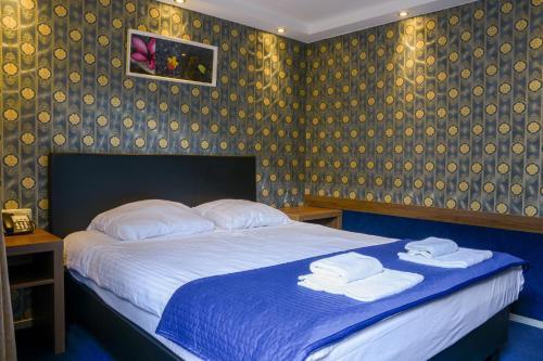 Hotel Zwanenburg Room Type - Budget Single or Double Room