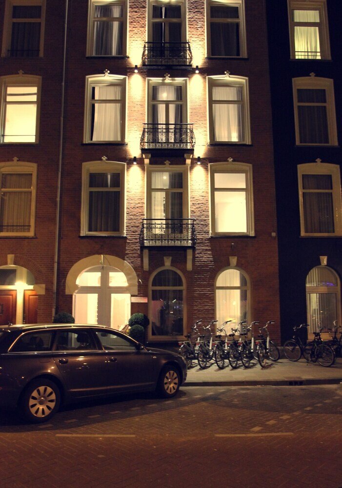 Sara's Boutique Hotel - Tap to explore photos