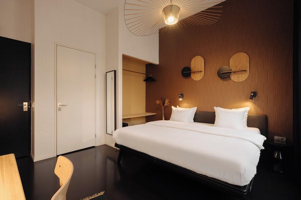Hotel V Frederiksplein Room Type - Comfort Double Room Hotel V Frederiksplein Room Type - Comfort Double Room