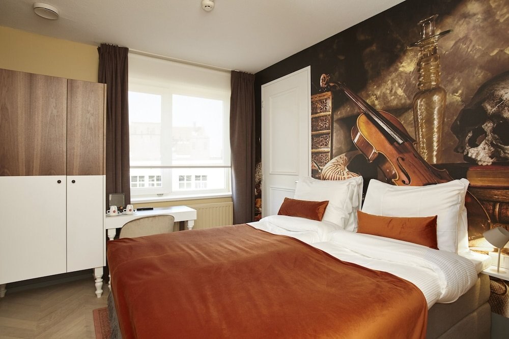 The Muse Amsterdam Hotel Room Type - Twin Room (Small)