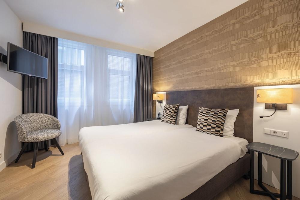 Hotel Amsterdam De Roode Leeuw Room Type - Comfort Room, City View
