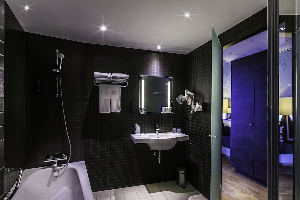 Hotel Artemis Amsterdam Room Type - Standard Quadruple Room