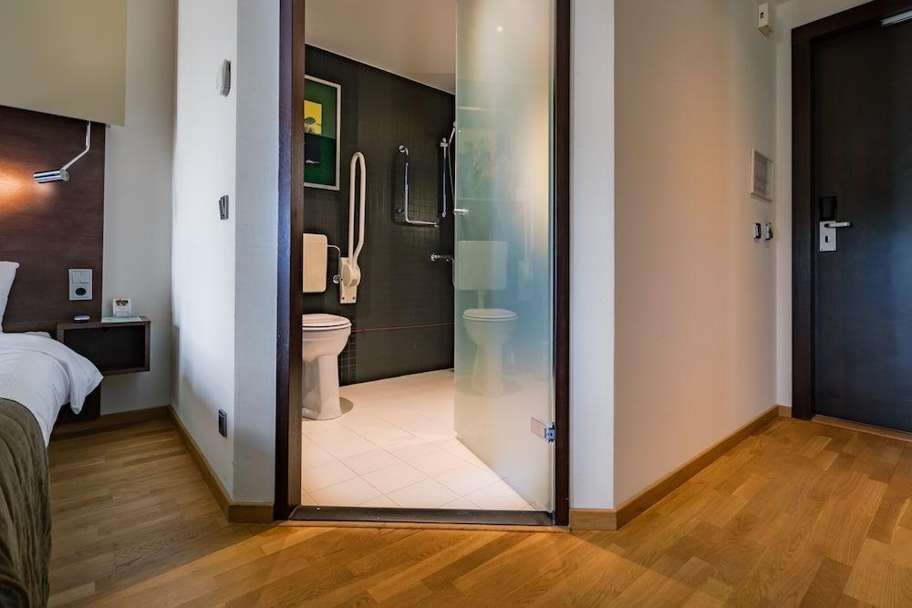 Hotel Artemis Amsterdam - Tap to explore photos