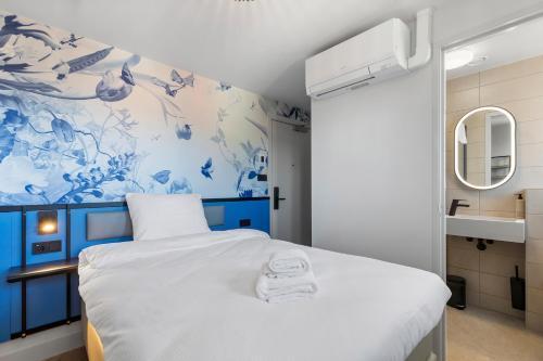 Dutch Design Hotel Vondelpark - Tap to explore photos