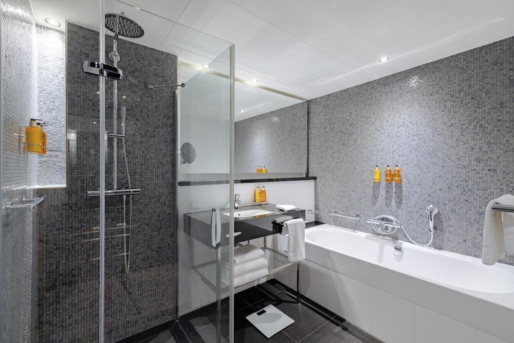 Crowne Plaza Amsterdam South Room Type - Junior Suite, 1 King Bed