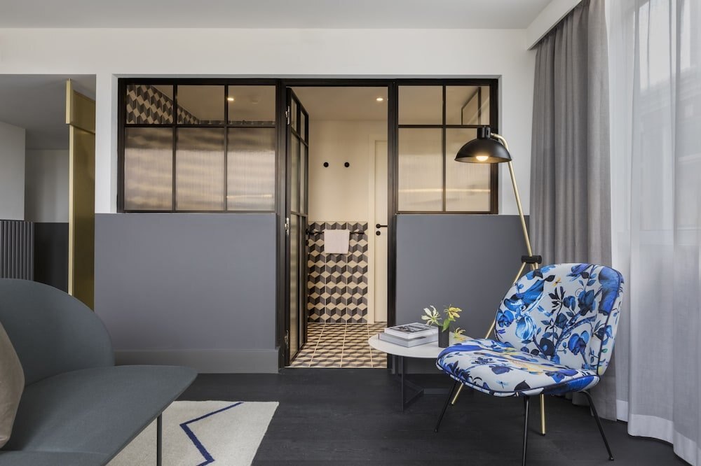 Kimpton De Witt Amsterdam, an IHG Hotel Room Type - 1 King Premium Street View